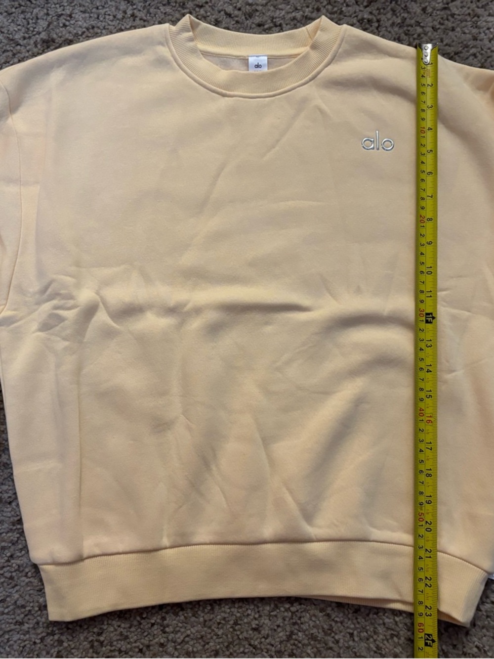 Alo Crewneck Sweatshirt in Candlelight Yellow Size Small NWT - Picture 5 of 5